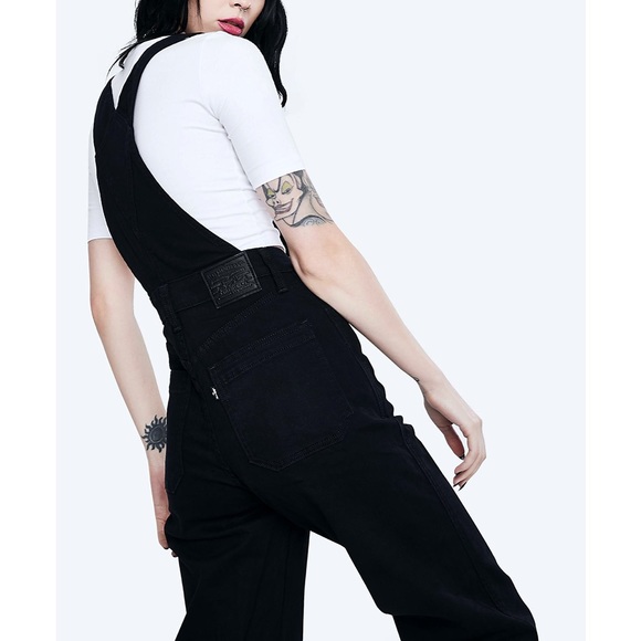 🏷 🆕 Levi’s Black Denim Jumpsuit - Picture 4 of 16